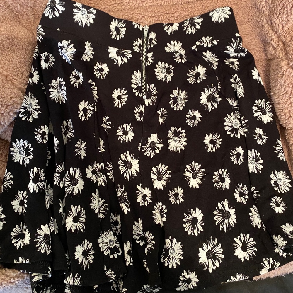 H and M black floral skirt